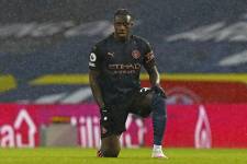 Benjamin Mendy en un partido con el Manchester City