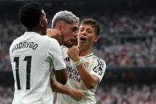 Federico Valverde celebra su gol con el Real Madrid ante el Valladolid