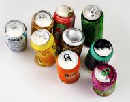 Imagen referencial de latas de bebidas gaseosas.