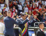 El presidente de Venezuela Nicolás Maduro (c) participa en la conmemoración de la Declaración de Independencia este viernes, en Caracas (Venezuela).