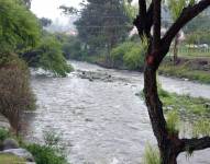 El río Yanuncay permanece bajo vigilancia.