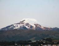 Fotografía del nevado Cayambe de octubre 2021.