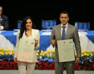 Verónica Abad y Daniel Noboa durante la entrega de credenciales en el CNE el 15 de noviembre de 2023.