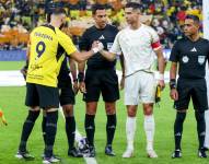 Karim Benzema y Cristiano Ronaldo anotaron dos goles en el encuentro entre Al Ittihad y el Al Nassr.