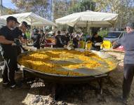 Paella más grande se realizó en la zona cero de Valencia, en España.