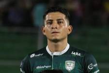 Yeltzin Erique en un partido con el Orense