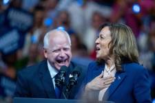 Kamala Harris y Tim Walz, en un evento en Filadelfia.