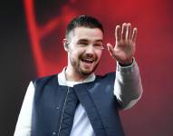 Liam Payne fue un cantante británico conocido mundialmente por ser miembro de la banda One Direction, una de las boy bands más exitosas de la última década. Tras la separación de la banda, continuó su carrera como solista, lanzando varios sencillos y colaboraciones.