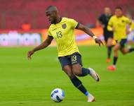 Enner Valencia en el partido de la selección de Ecuador contra Perú por las Eliminatorias Sudamericanas