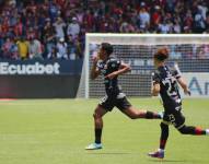 Jostin Chichande celebra su gol con el Deportivo Quito ante el Santa Elena SC