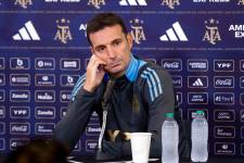 El entrenador de Argentina, Lionel Scaloni, puso en duda su presencia para el partido ante Venezuela en las Eiminatorias Sudamericanas.