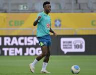 Vinícius Júnior en un entrenamiento con la selección de Brasil previo al partido ante Uruguay