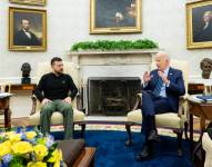 El presidente de Estados Unidos, Joe Biden, recibe en el Despacho Oval a su par ucraniano, Volodímir Zelenski.