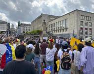 Decenas de personas convocadas oposición venezolana protestan en Bruselas para denunciar los resultados oficiales de las elecciones.