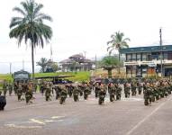 Ceremonia Militar de Entrega de Armas con jóvenes conscriptos.