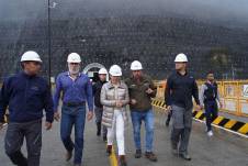 Autoridades recorren las instalaciones de Mazar.