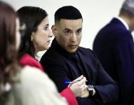 El reguetonero puertorriqueño Daddy Yankee, reacciona durante una audiencia este viernes, en San Juan (Puerto Rico). Daddy Yankee retomó el control de sus corporaciones, El Cartel Records y Los Cangris Inc. tras llegar a un acuerdo mutuo con su esposa, Mireddys González, en medio de un proceso de separación y divorcio entre ambos.