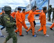Miembros del Ejército son vistos durante un recorrido con la prensa en el Centro de Rehabilitación Social Regional Centro Norte de Cotopaxi en Latacunga, Ecuador, el 22 de febrero de 2024.