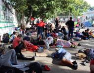 Fotografía de archivo que muestra a migrantes descansando en el municipio de Escuintla en el estado de Chiapas (México).