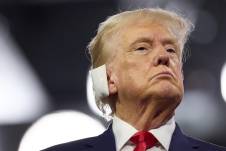 El candidato presidencial republicano y expresidente Donald Trump en la Convención Nacional Republicana (RNC) en el Fiserv Forum de Milwaukee, Wisconsin, EE.UU. EFE/ Allison Dinner