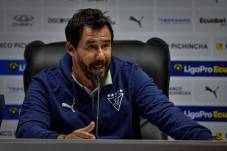 El entrenador de Liga de Quito, Pablo Sánchez, en rueda de prensa