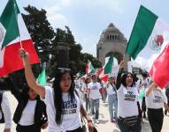 Mexicanos protestan contra el plan de López Obrador de designar jueces mediante elección popular