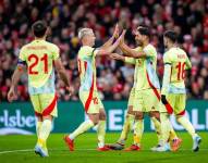 Jugadores de España celebrando un triunfo.