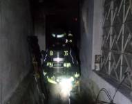 El incendio se produjo en la bodega de la casa.