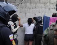 Tres menores de edad y dos adultos fueron capturados por la Policía Nacional en Durán. Se los acusa de secuestro.