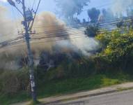 Incendio en el sector de El Recreo, sur de Quito.