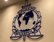 Escudo de Interpol.