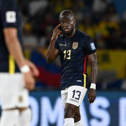 Enner Valencia celebra su gol contra Colombia por las Eliminatorias Sudamericanas