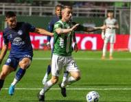 Damián Díaz en un partido con Banfield de Argentina