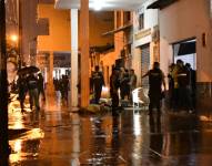 Al estilo sicariato varias personas fueron asesinadas en un taller mecánico ubicado en las calles 14 y Gómez Rendón, en el suroeste de Guayaquil.