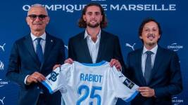 Adrien Rabiot, volante francés.