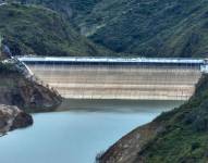 Fotografía de archivo en donde se ve el embalse Mazar, en la provincia del Azuay.