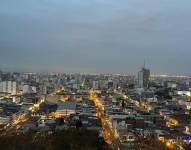 El crecimiento poblacional de Guayaquil demanda soluciones urgentes en vivienda, transporte y servicios básicos