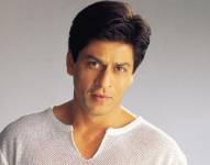 Shah Rukh Khan es una de las superestrellas más grandes de Bollywood, conocido por su carisma, talento actoral y su enorme base de fans a nivel mundial.