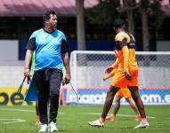 El entrenador de Liga de Quito, Pablo Sánchez, en un entrenamiento