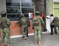 Militares realizan control de armas, municiones y explosivos.