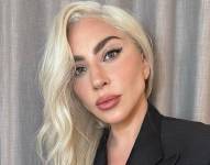 La cantante y actriz Lady Gaga, un ícono de la autoexpresión y el empoderamiento femenino, continúa inspirando a millones con su música y su estilo único.