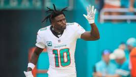 Tyreek Hill en un partido con los Miami Dolphins