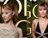 Fotografía de Ariana Grande y Miley Cyrus en la alfombra de los Globos de Oro 2025