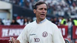 Fabián Bustos, entrenador de Universitario.