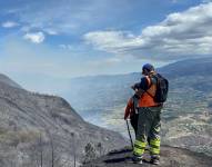 Las llamas se extendieron por los cantones Girón y Santa Isabel.