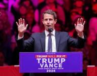 El comediante Tony Hinchcliffe en el mitin del expresidente Donald Trump.