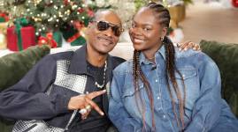 Fotografía del rapero Snoop Dog junto a su hija Cori Broadus