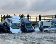 Vehículos arrastrados en la localidada de Cadaqués.