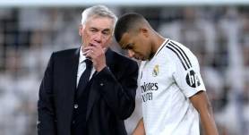 Carlo Ancelotti y Kylian Mbappé.