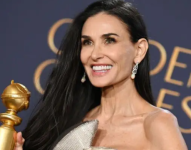 Al recoger el Globo de Oro, Demi Moore reconoció que durante años pensó que no merecía un premio como este.